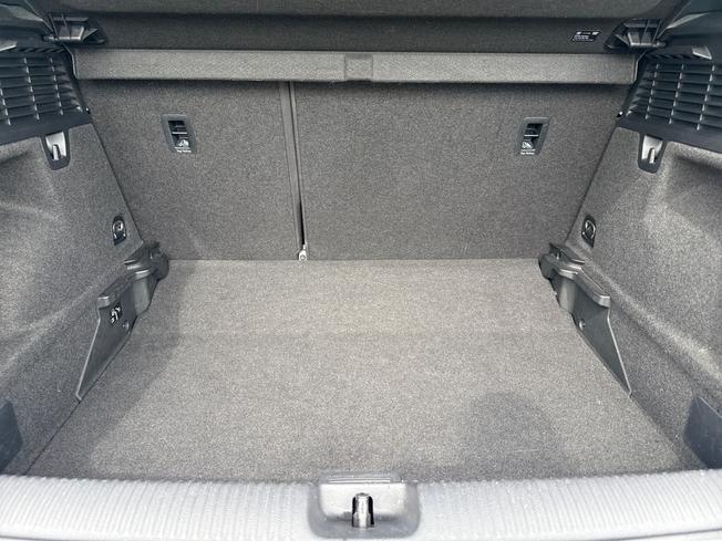 AUDI Q2 Photo 12