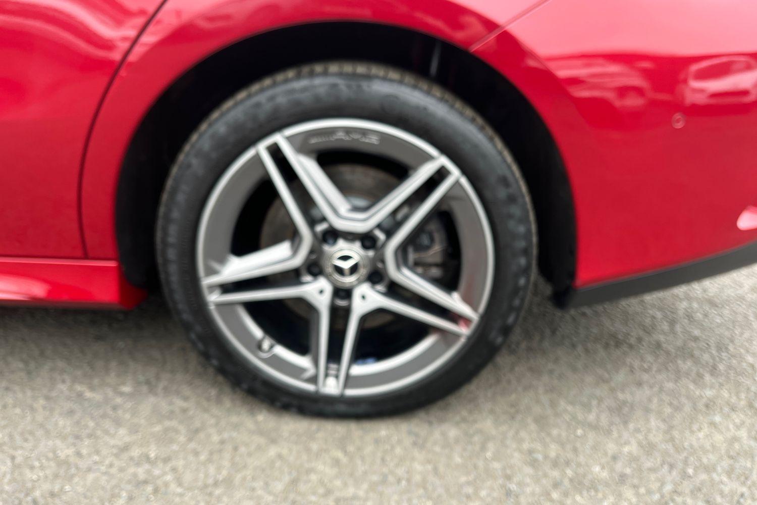 Mercedes-Benz CLA Photo 7