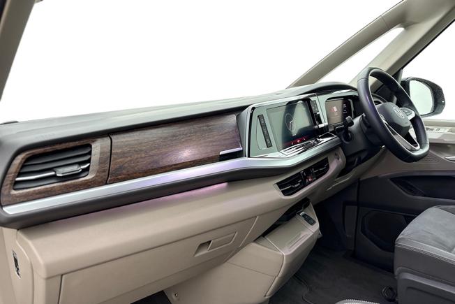 VOLKSWAGEN Multivan Photo 2