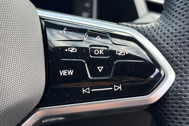 VOLKSWAGEN Arteon Photo 17