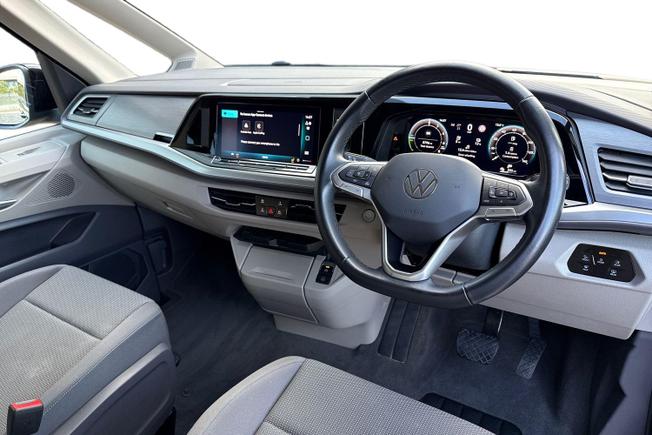 VOLKSWAGEN Multivan Photo 10