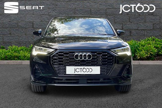 AUDI Q3 Photo 8