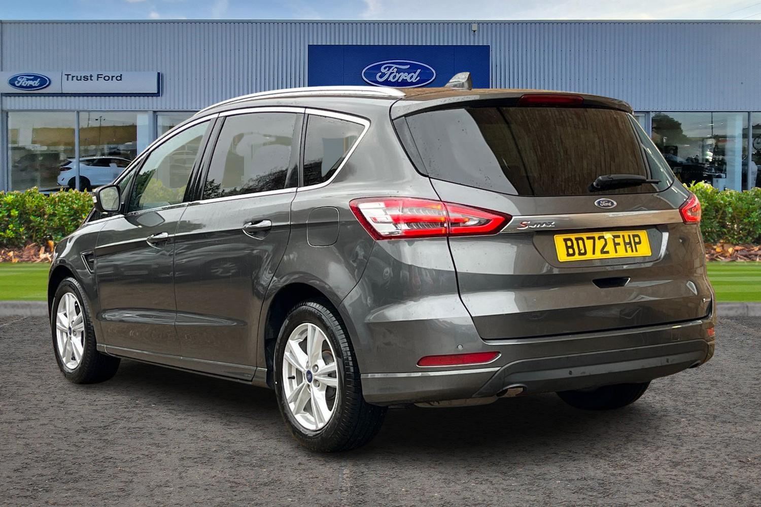 Ford S-MAX Photo 1