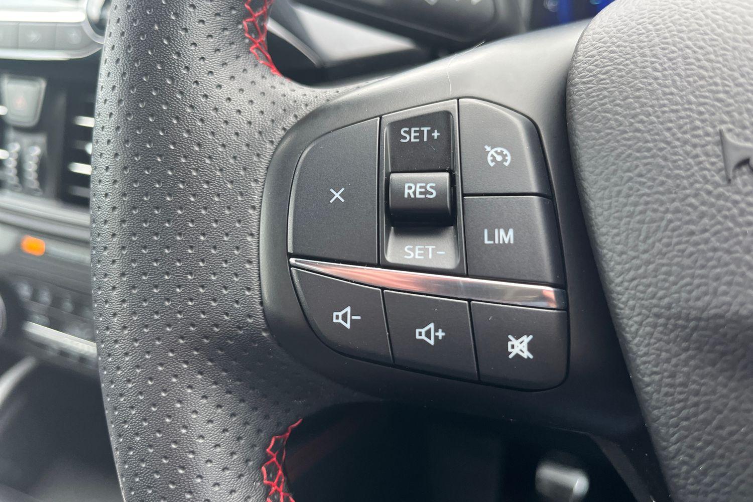 Ford KUGA Photo 28
