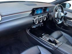 MERCEDES-BENZ CLA Photo 2