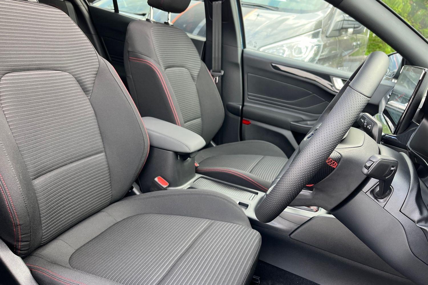 Ford Focus Photo 16