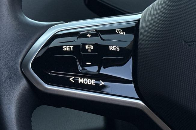 VOLKSWAGEN Id.5 Photo 16