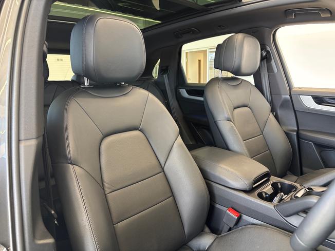 PORSCHE Cayenne Photo 14