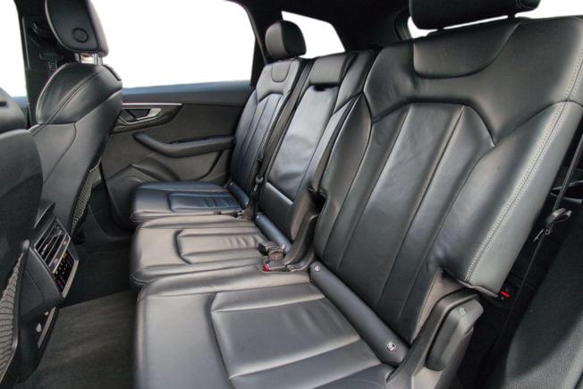 Audi Q7 Photo 9