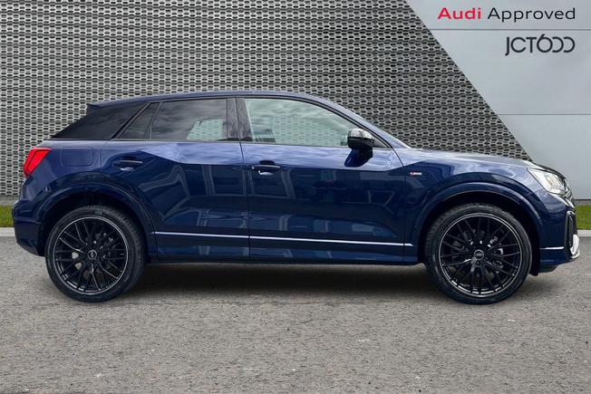 AUDI Q2 Photo 4