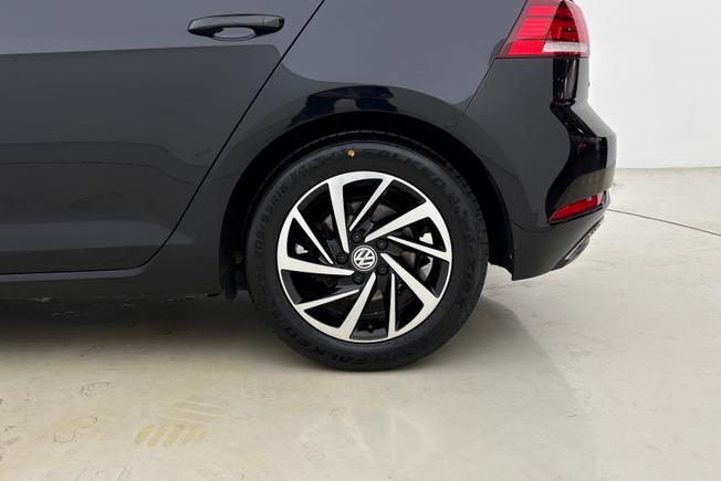 VOLKSWAGEN Golf Photo 5