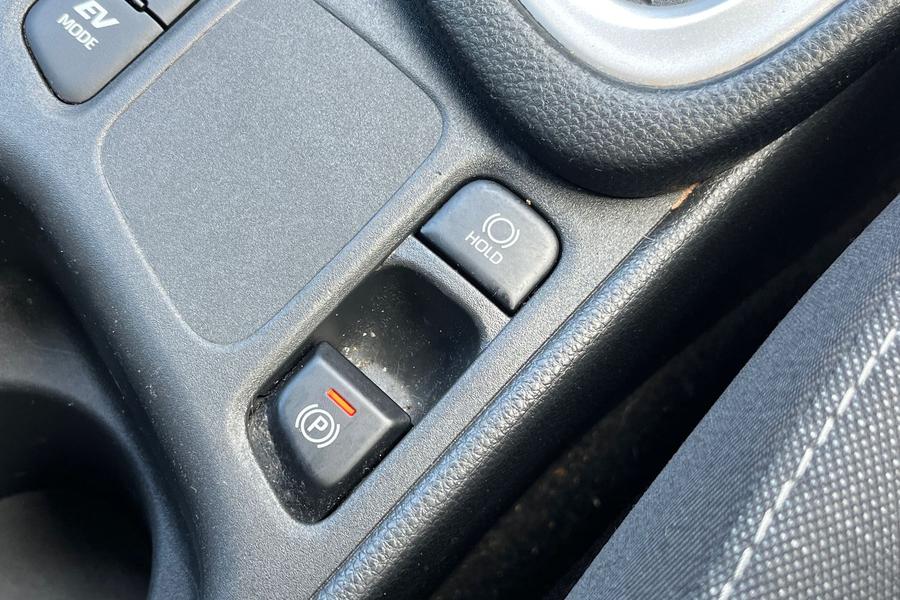 Toyota YARIS Photo autoimg-0a60ae08f7cf48668f1644c8344a4925e1880d50.jpg