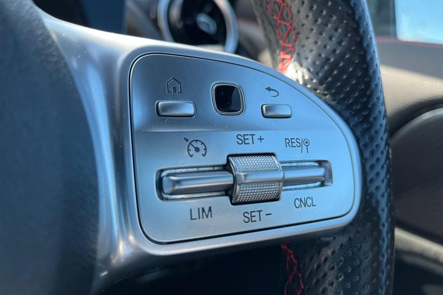 Mercedes-Benz GLA Photo autoimg-0a61317bbf79cd4827cdb919cec819bf46e9ecd3.jpg