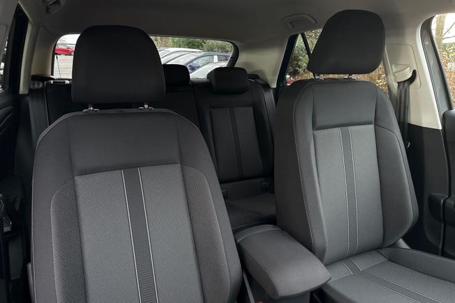 VOLKSWAGEN T-Roc Photo 25