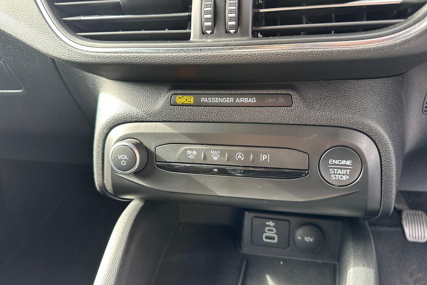 Ford FOCUS Photo 23