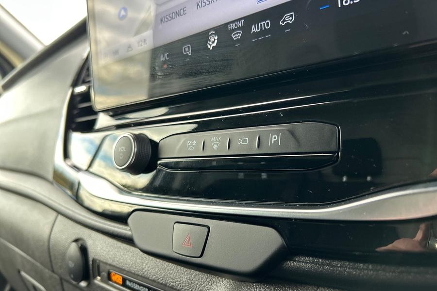 Ford TRANSIT Photo autoimg-0a66c01e32487ec682e37a1a9e2d1b79eae02280.jpg