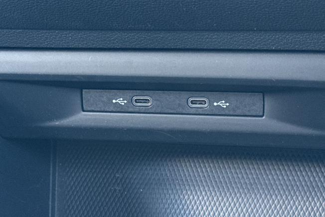VOLKSWAGEN Golf Photo 23