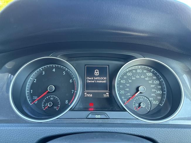 VOLKSWAGEN Golf Photo 15