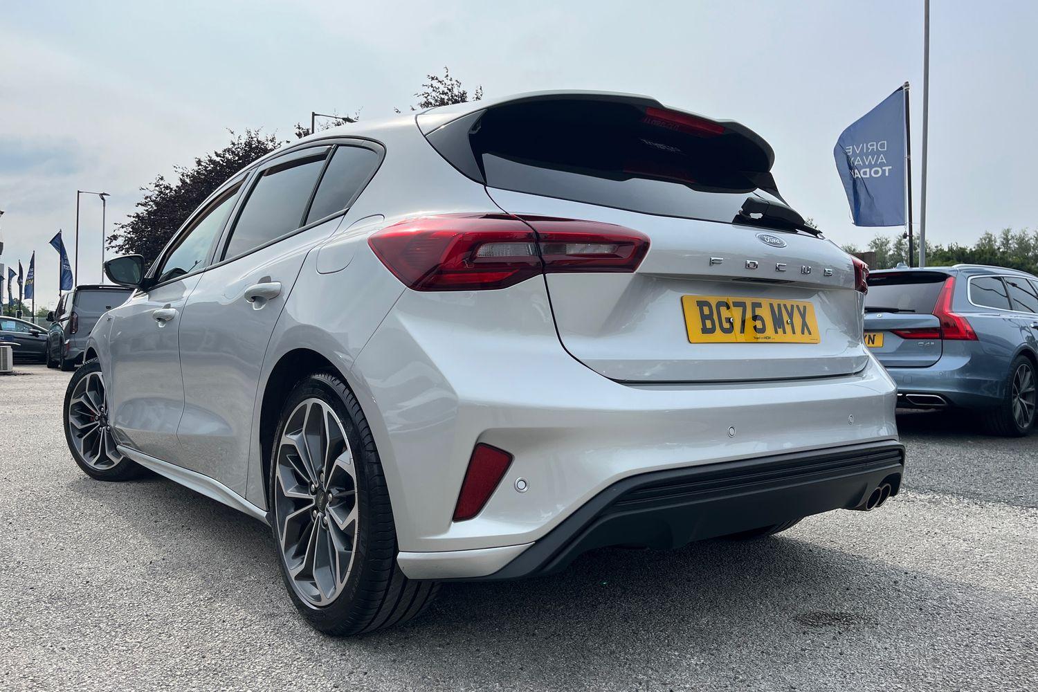 Ford Focus Photo 37