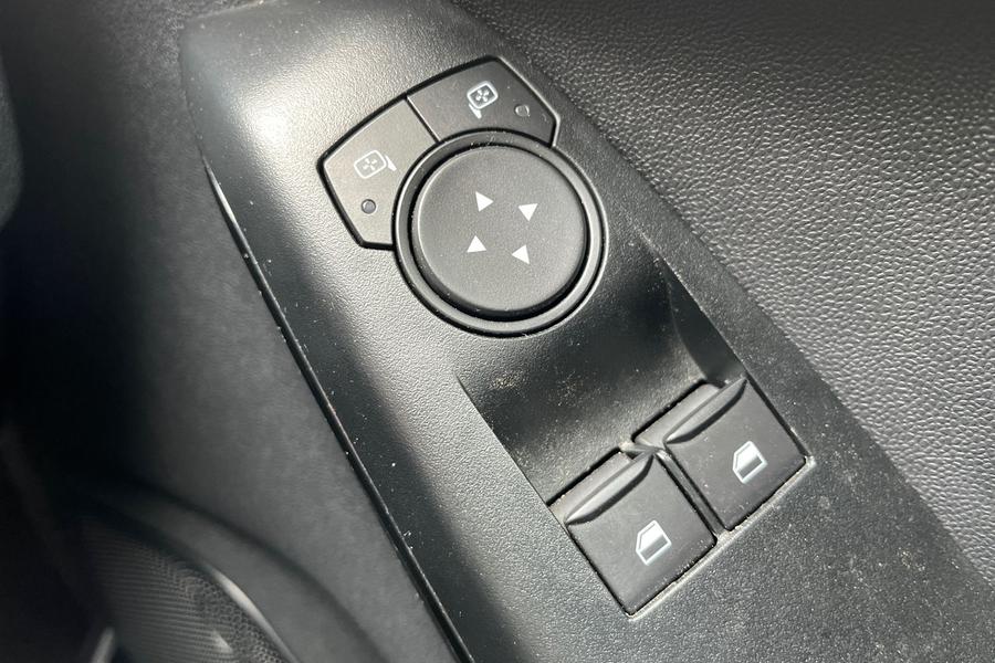 Ford FIESTA Photo autoimg-0a713f3a32138746392d2f5e776861aa0c632afd.jpg