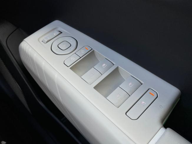 KIA EV4 Photo 39