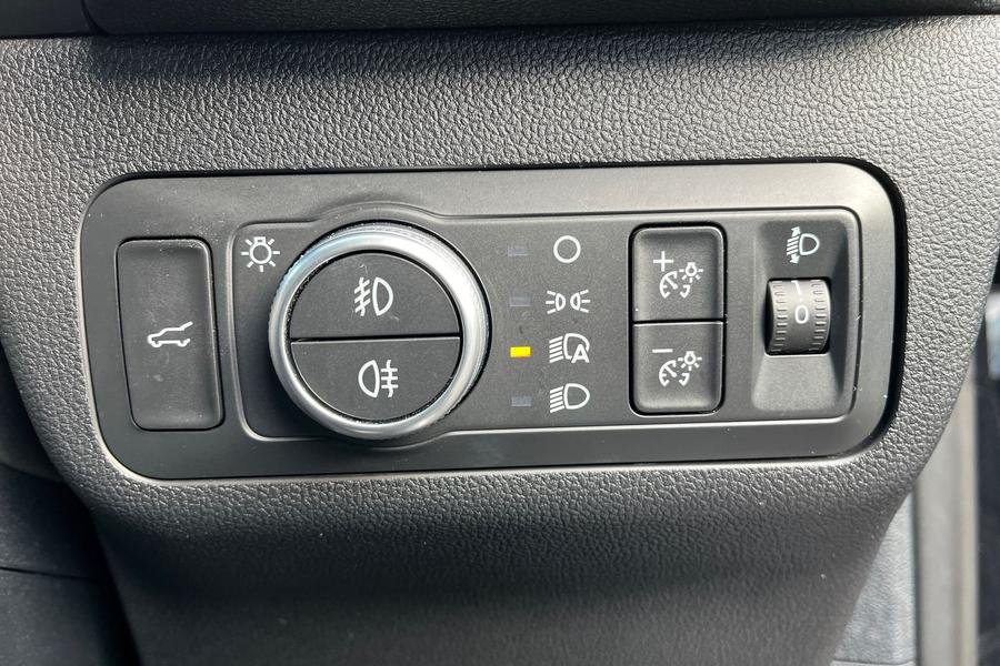 Ford KUGA Photo autoimg-0a7402adf54a71ee59e7740432a065449782b577.jpg