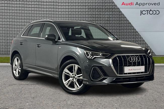 AUDI Q3 Photo 1