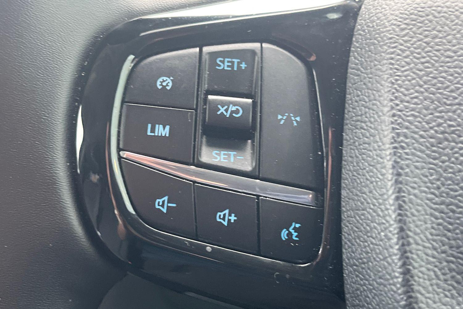 Ford TRANSIT CUSTOM Photo 24