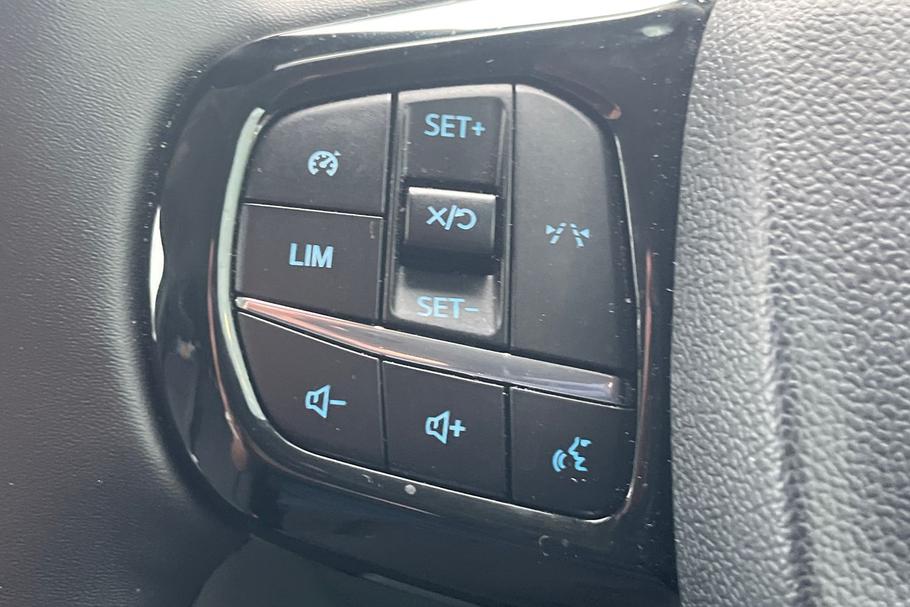 Used Ford TRANSIT CUSTOM WN75GFG 25