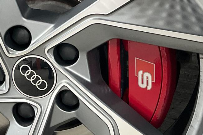 AUDI S3 Photo 38