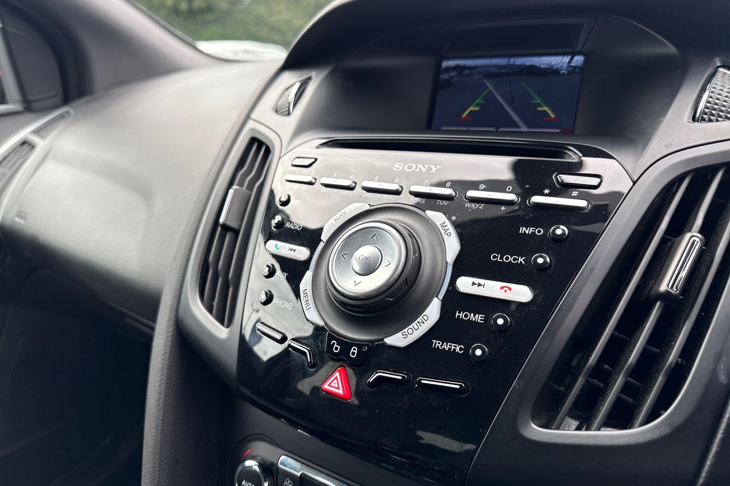 Ford FOCUS Photo 32