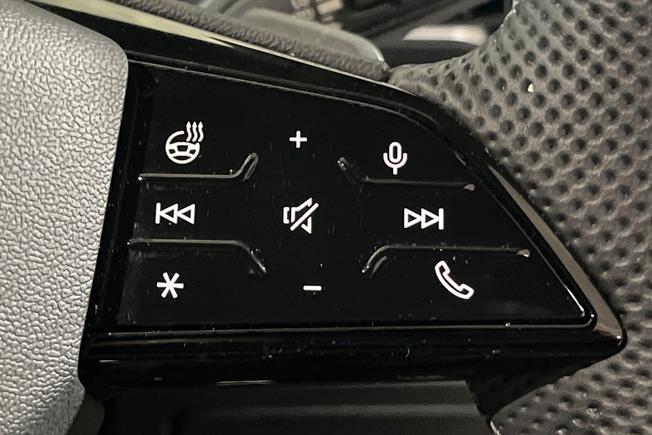 AUDI Q6 E-Tron Photo 17