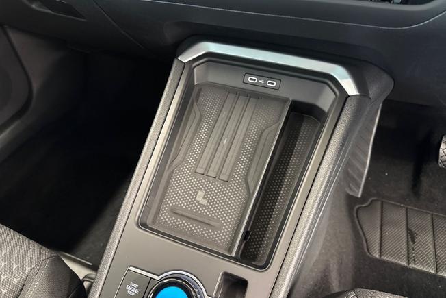 VOLKSWAGEN T-Roc Photo 15