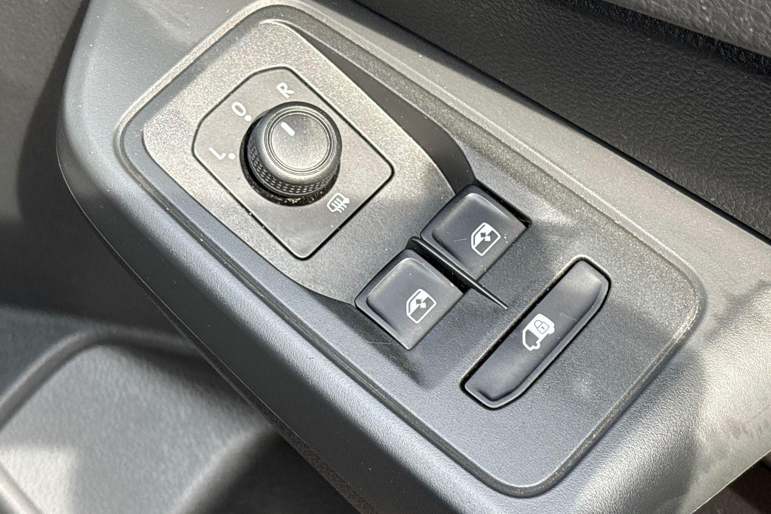 Ford TRANSIT CONNECT Photo 15