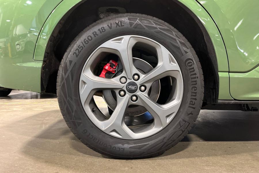 Ford KUGA Photo autoimg-0a876b57d17316a639b4de928721327e5910df7f.jpg