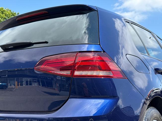 VOLKSWAGEN Golf Photo 18