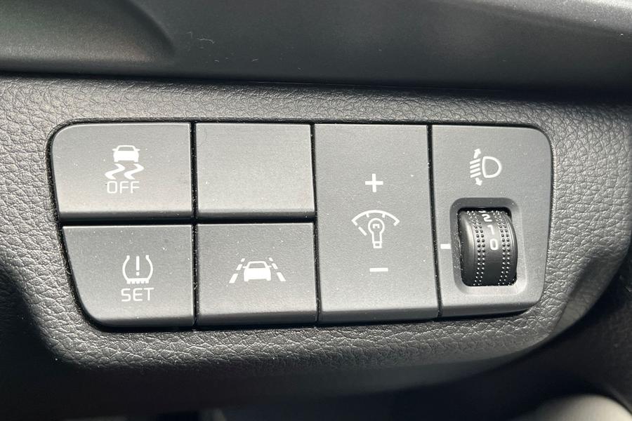 Kia STONIC Photo autoimg-0a8d6e67fef9020464b23a9c6c5ab028de746c33.jpg