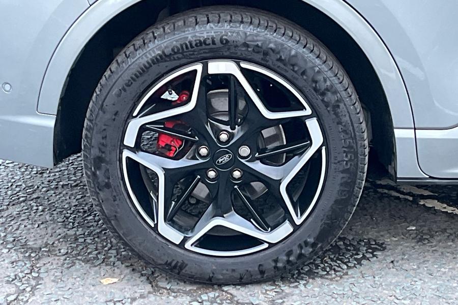 Ford KUGA Photo autoimg-0a8fcf7792257d9f6386f8d39b8f88137d7619f1.jpg