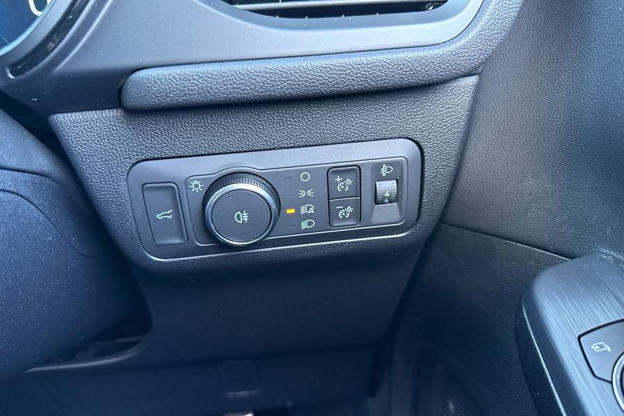Ford KUGA Photo autoimg-0a90ec41653c81437e77a26cb3101fc961428f8f.jpg