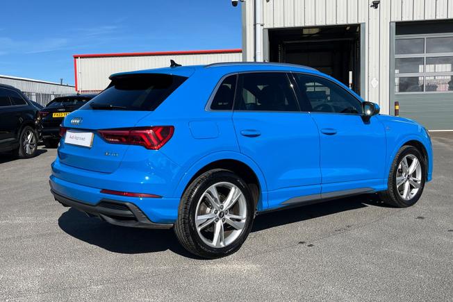 AUDI Q3 Photo 28