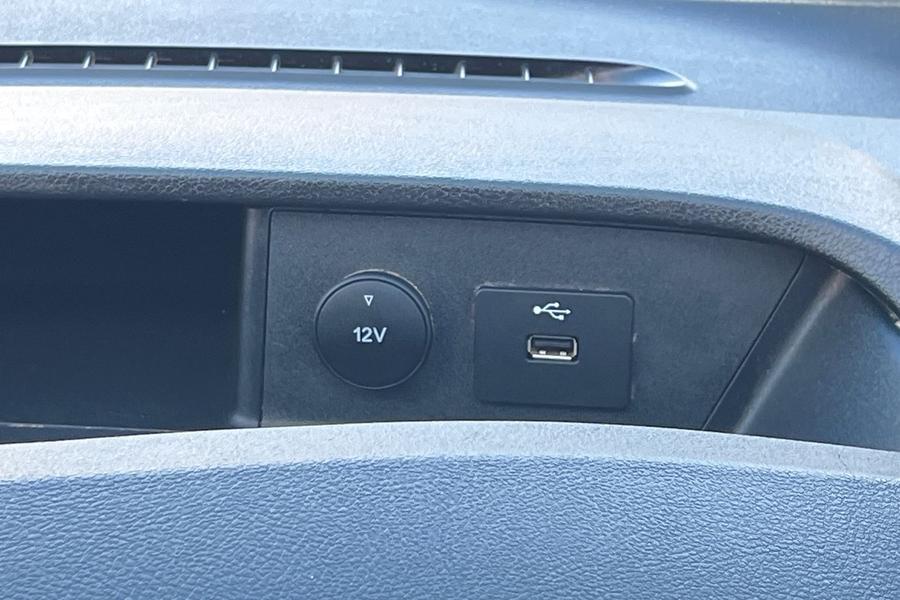 Ford TRANSIT CUSTOM Photo autoimg-0a93be107e4266b9c4a9d045554e0a926d6d25d6.jpg