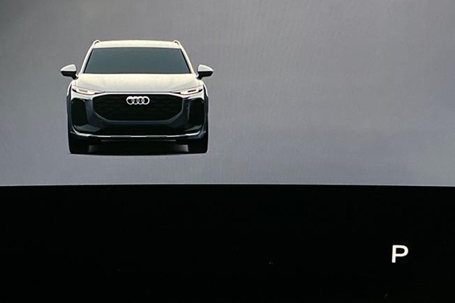 AUDI Q3 Photo 15