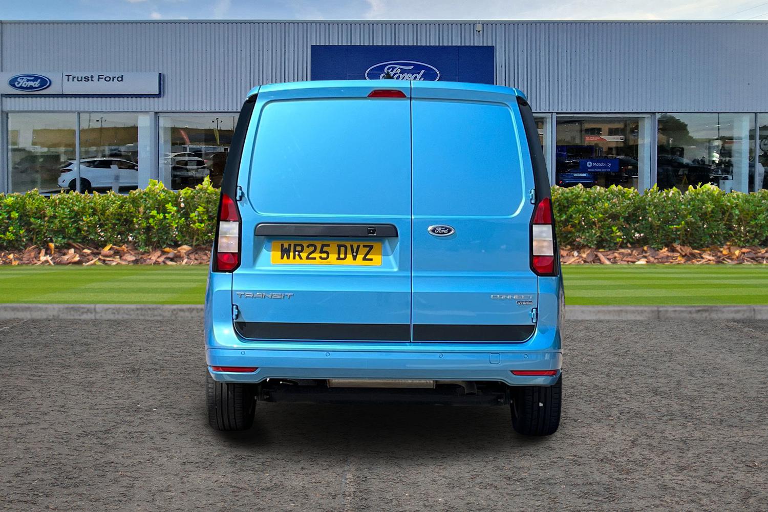 Ford TRANSIT CONNECT Photo 12