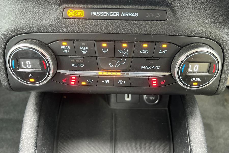Ford FOCUS Photo autoimg-0a9b4f0dc2ebd4026ce7006242a4da7ed03f1fc5.jpg