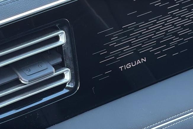 VOLKSWAGEN Tiguan Photo 45