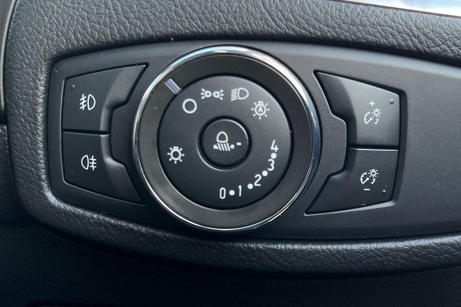 Ford GALAXY Photo autoimg-0aa5bd8604c89f449bd4a584fc58cc94015580a3.jpg