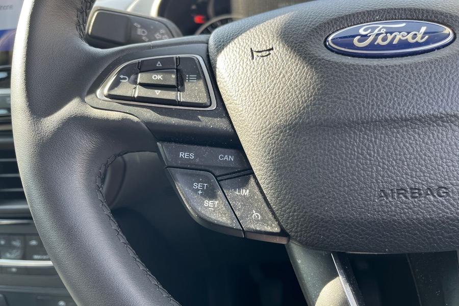 Ford ECOSPORT Photo autoimg-0aa659101ea2d691f7e84471c7b6b1a951ed1bb7.jpg