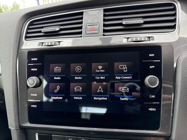 Volkswagen Golf Photo 13