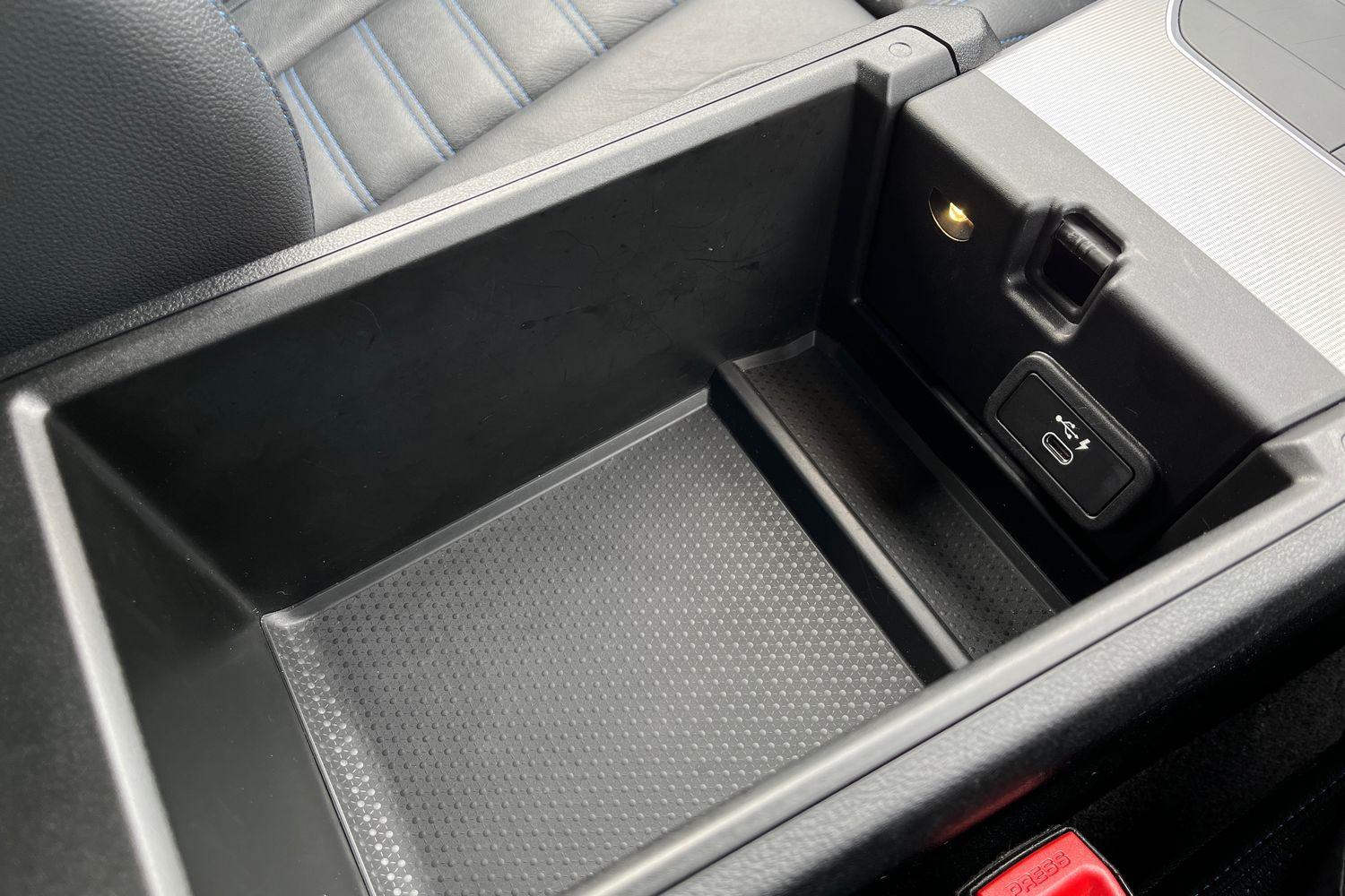 BMW 3 Series Photo 36