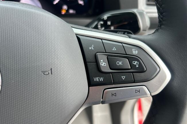VOLKSWAGEN Grand California Photo 17